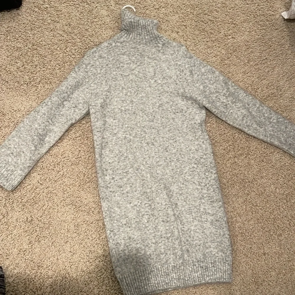 H&M Grey Sweater Dress - Worn Once - Picture 2 of 3